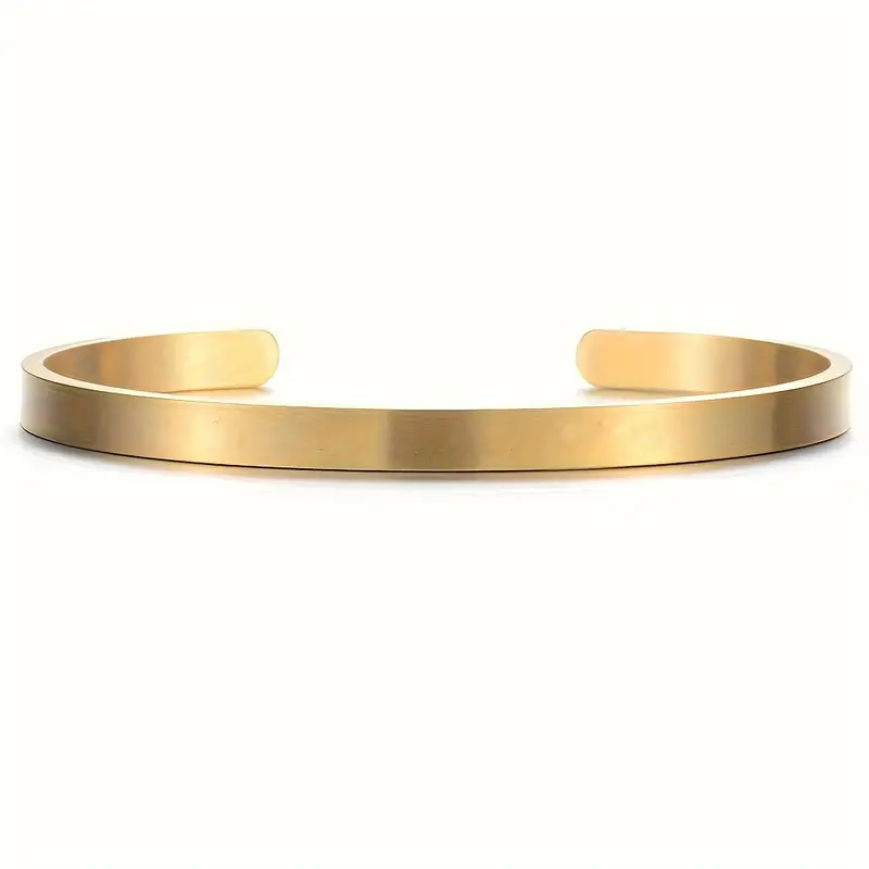 Stilrent armband med namn eller datum – personlig present till flickvän eller sambo