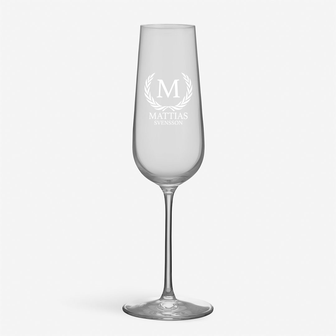 Personligt champagneglas med gravyr – lyxig gåva till bröllop, jubilar eller romantiskt tillfälle