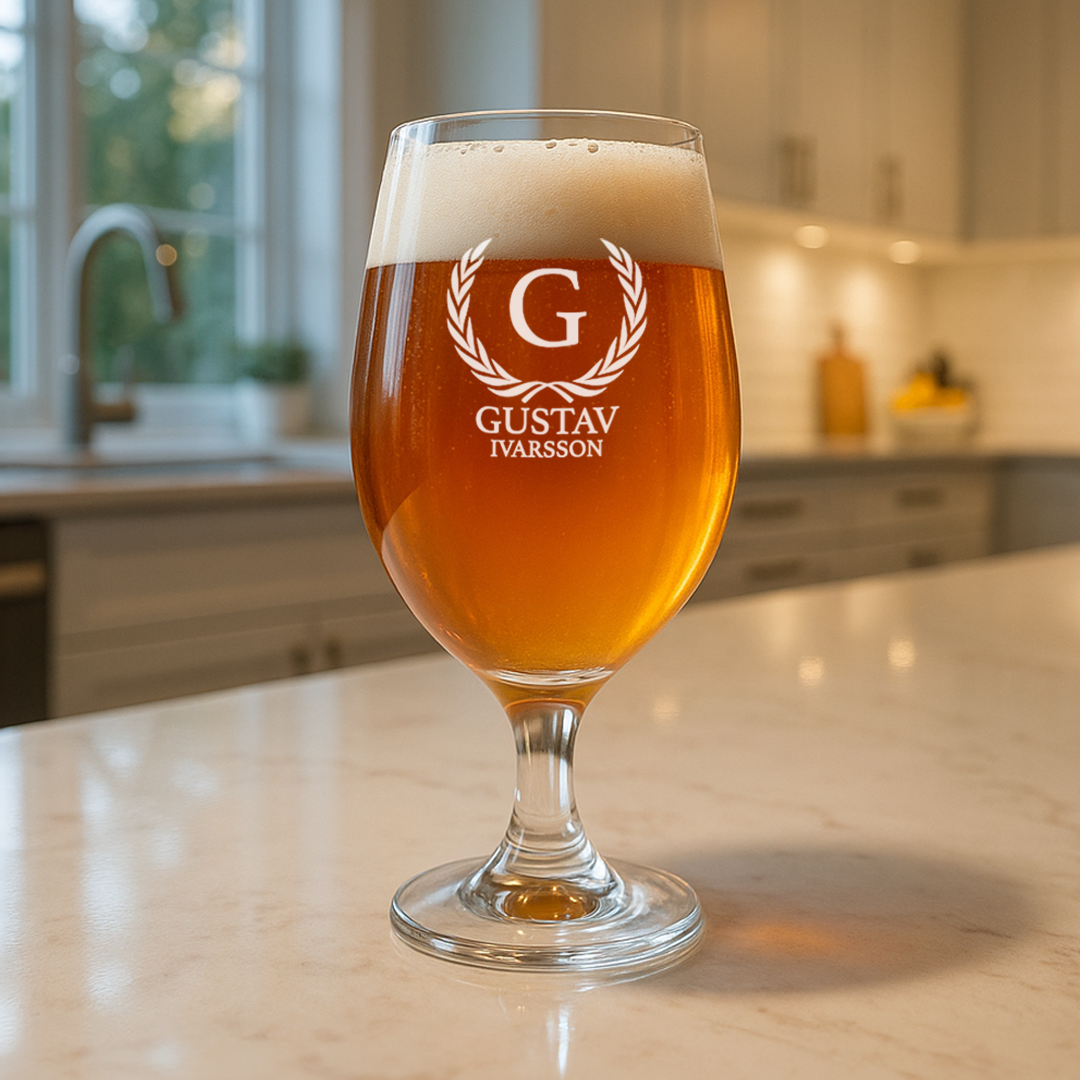 Ölglas med gravyr. Personlig julklapp, födelsedagspresent eller fars dag-present till pappa