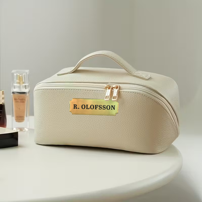 SMINKVÄSKA MED PERSONLIG GRAVYR